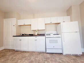 230 E Vine St in Owatonna, MN - Building Photo - Building Photo