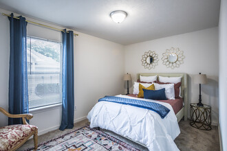 Shadow Lake Apartments in Flowood, MS - Building Photo - Interior Photo