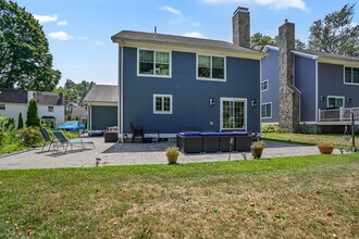 328 Brewster St in Bridgeport, CT - Building Photo - Building Photo