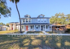 1131 Pippin St in Jacksonville, FL - Building Photo