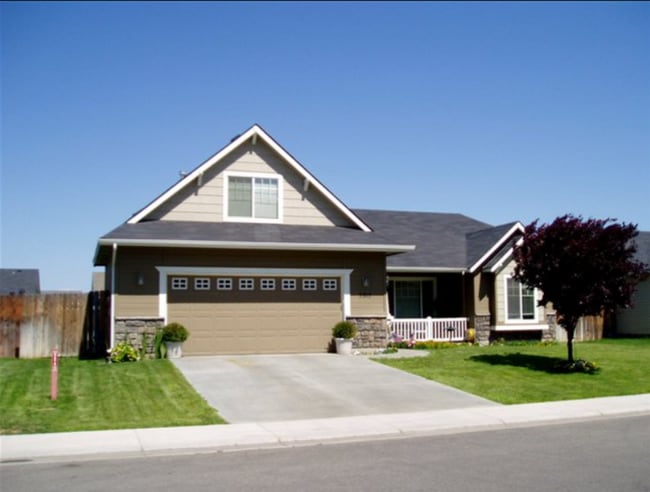 property at 5315 Weston Ave