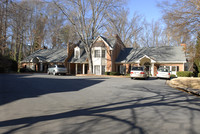 3075 Howell Mill Rd NW in Atlanta, GA - Foto de edificio - Building Photo