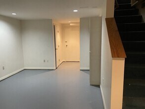 134 Emerson Gardens Rd, Unit 2 in Lexington, MA - Building Photo - Building Photo