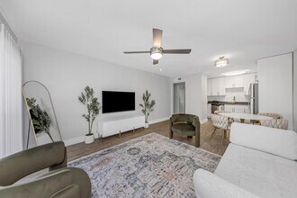 4355 FL-60 in Tampa, FL - Building Photo - Building Photo