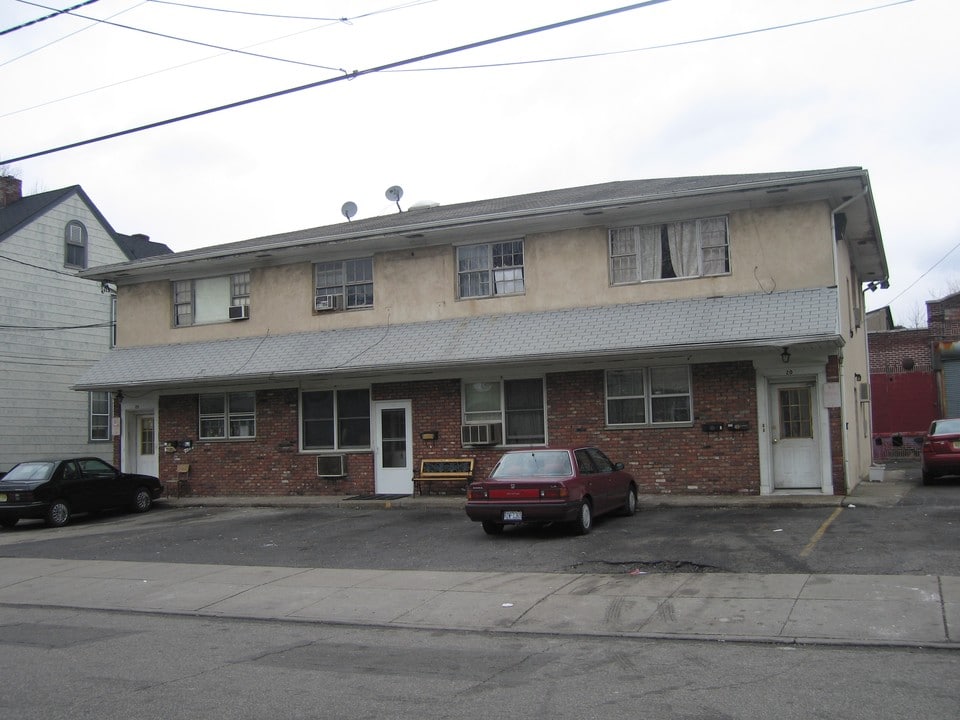 14-20 Van Winkle Ave in Passaic, NJ - Building Photo