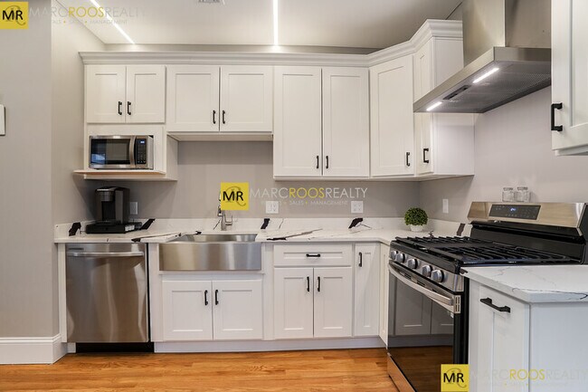 5 Babcock St, Unit 1 in Brookline, MA - Building Photo - Building Photo