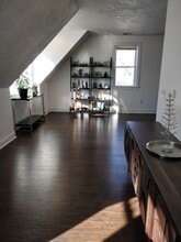 74 Elm St, Unit 5 in Danvers, MA - Foto de edificio - Building Photo