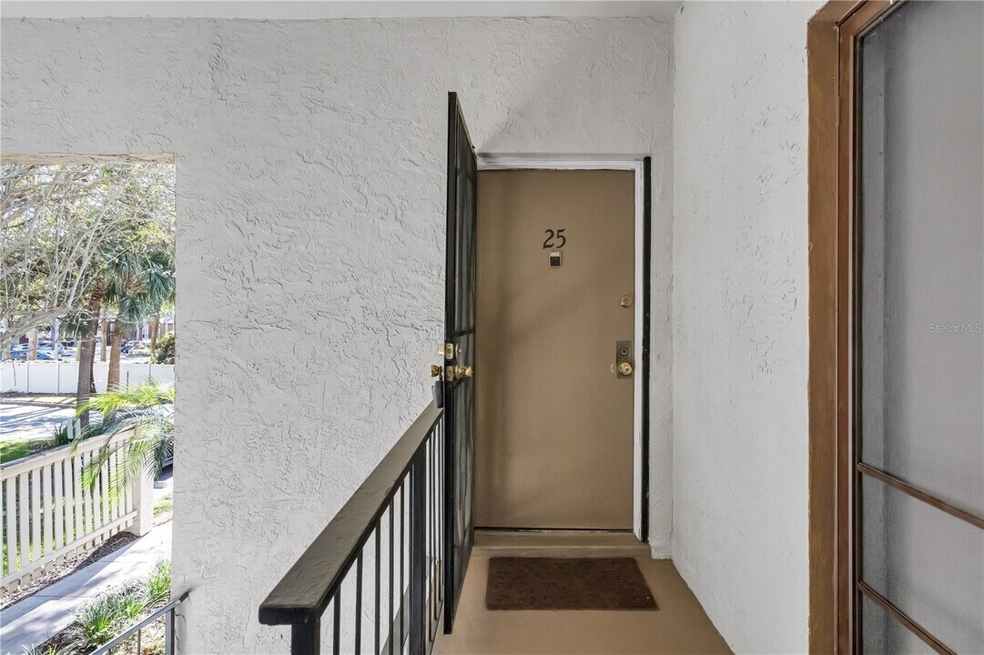 3286 S Semoran Blvd in Orlando, FL - Foto de edificio