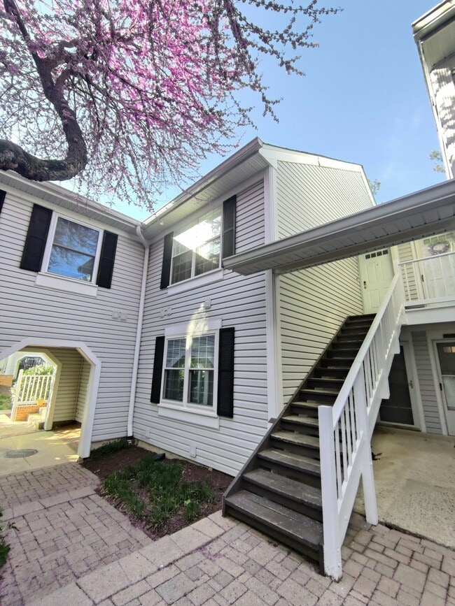 property at 2911 S Woodley St