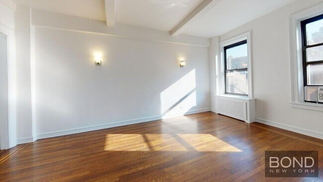 property at 156 E 37th St