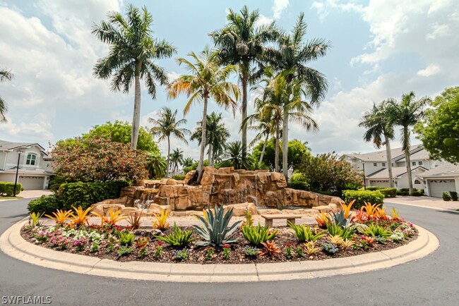 6015 Pinnacle Ln in Naples, FL - Foto de edificio - Building Photo