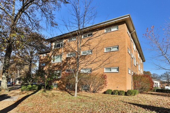property at 7055 Hampton Ave