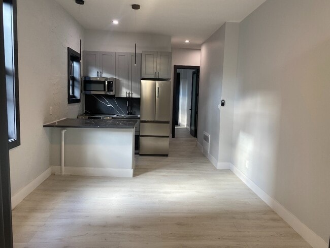 290 W 12th St in New York, NY - Building Photo - Building Photo