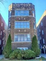 8028 S Phillips Ave, Unit 2F in Chicago, IL - Building Photo