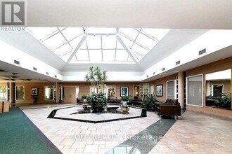 7 Concorde Pl in Toronto, ON - Building Photo - Building Photo