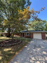 2610 Saturn Dr in Indianapolis, IN - Building Photo