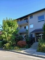 685 Wonderland Rd S in London, ON - Building Photo