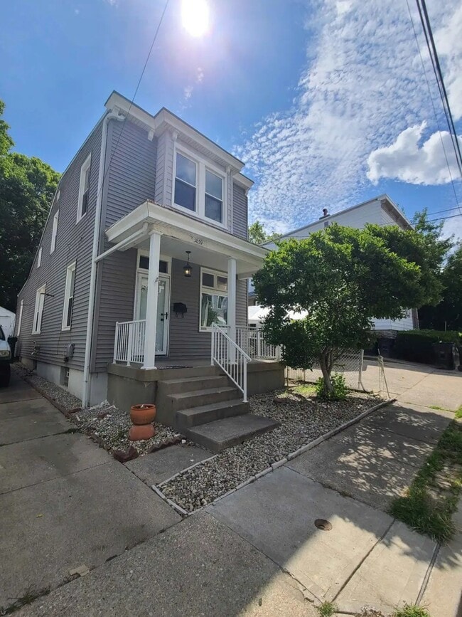 3859 Evers St in Cincinnati, OH - Foto de edificio - Building Photo