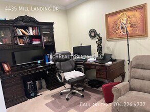 4435 Mill Landing Dr in Harrisburg, NC - Building Photo - Building Photo