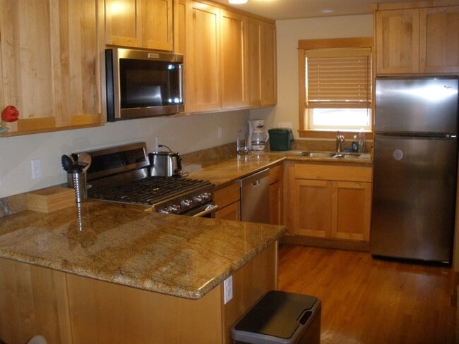 4533 41st Ave SW in Seattle, WA - Building Photo - Building Photo