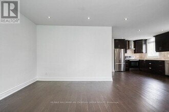 402 Centre St E in Richmond Hill, ON - Building Photo - Building Photo