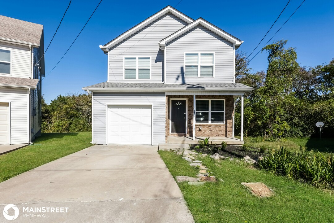 617 Merrylodge Ct in Nashville, TN - Building Photo