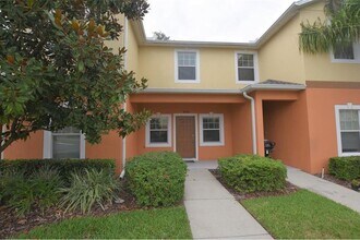 4195 Winding Vine Dr in Lakeland, FL - Building Photo - Building Photo