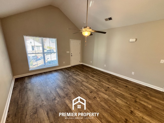 235 Willowridge Ln in Odenville, AL - Foto de edificio - Building Photo