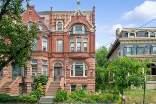 110 Summit Ave in Jersey City, NJ - Building Photo