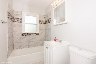 1203 Grant St in Wheaton, IL - Building Photo - Building Photo