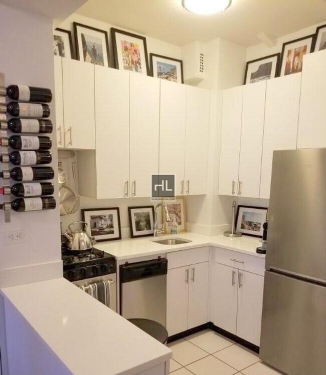 WEST 22 STREET, Unit 6C in New York, NY - Building Photo - Building Photo