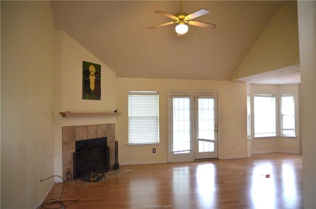 2003 Sandalwood Ln in Bryan, TX - Building Photo - Building Photo