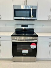114 SW 184th Pl in Pembroke Pines, FL - Building Photo - Building Photo