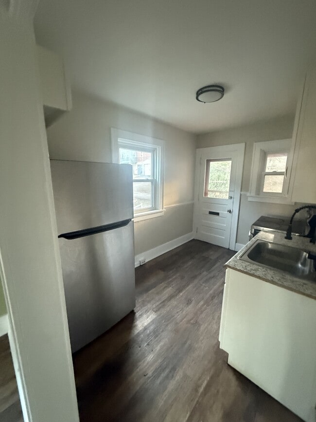 2900 Clermont Ave in Pittsburgh, PA - Building Photo - Building Photo