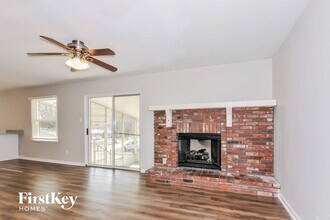 10 Brisbane Dr in Chesterfield, MO - Building Photo - Building Photo