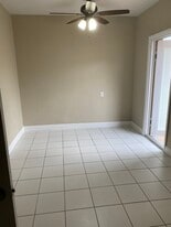 201 W 50th St, Unit Isabel in Hialeah, FL - Building Photo
