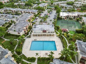 14034 SW 90th Ave in Miami, FL - Building Photo - Building Photo
