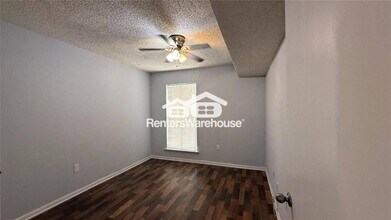 250 El Dorado Blvd in Webster, TX - Building Photo - Building Photo