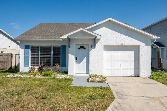 property at 1025 Clovercrest Rd