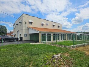 440 Drummond St, Unit 4 in Morgantown, WV - Foto de edificio - Building Photo