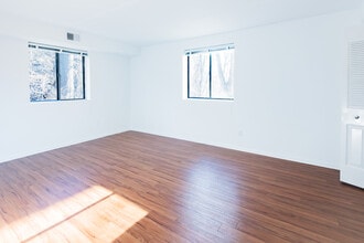 Bridgewater Apartments in Brookhaven, PA - Foto de edificio - Building Photo