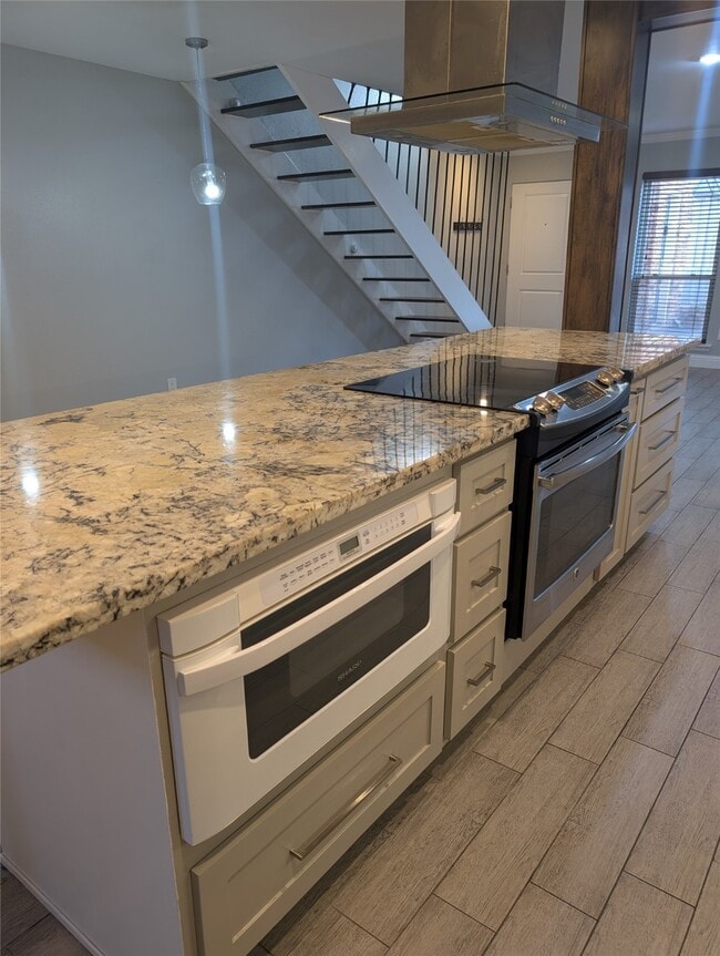 2503 McCue Rd in Houston, TX - Building Photo - Building Photo