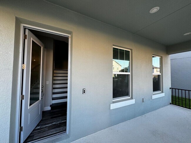 2435 Standing Rock Cir in Oakland, FL - Building Photo - Building Photo