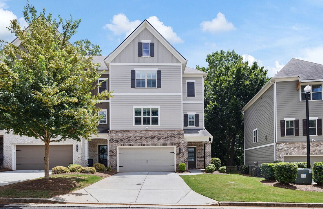 2880 Boone Dr in Kennesaw, GA - Building Photo