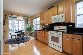 463 Pine Lake Cir in Vernon Hills, IL - Building Photo - Building Photo