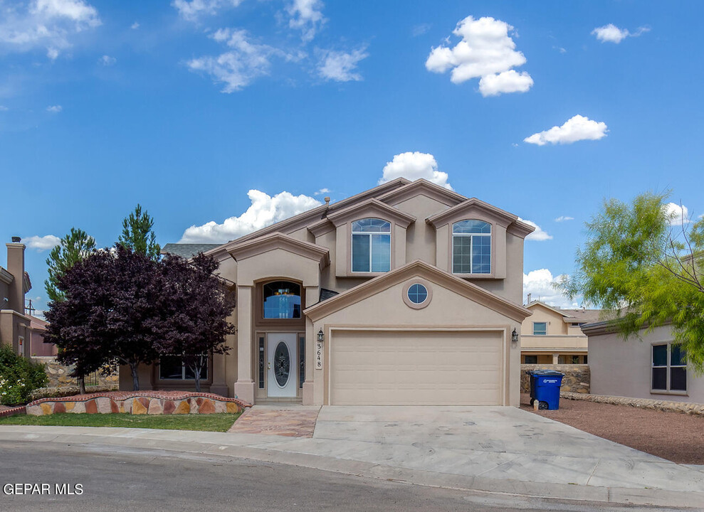 3648 Gary Lee in El Paso, TX - Foto de edificio