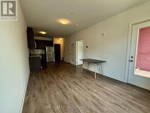 3265 Carding Mill Trail in Oakville, ON - Building Photo - Building Photo