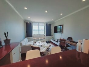 49 Day St, Unit 4 in Norwalk, CT - Foto de edificio - Building Photo