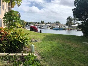 698 NE Spanish River Blvd in Boca Raton, FL - Building Photo - Building Photo