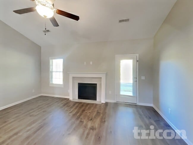 825 Ellyson Dr in Spring Hill, TN - Building Photo - Building Photo